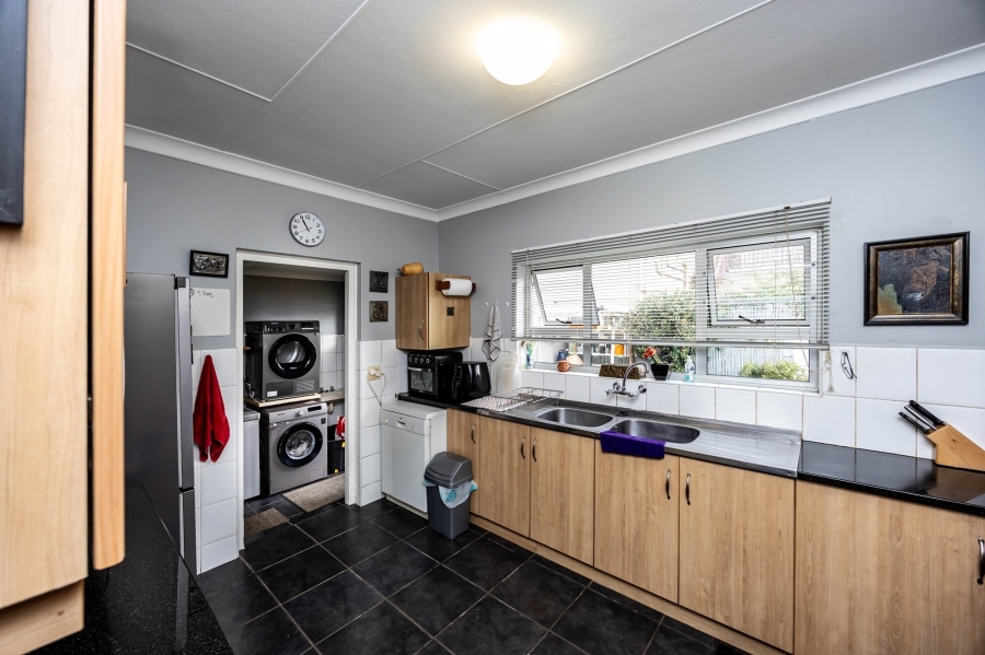 4 Bedroom Property for Sale in Beacon Bay Eastern Cape